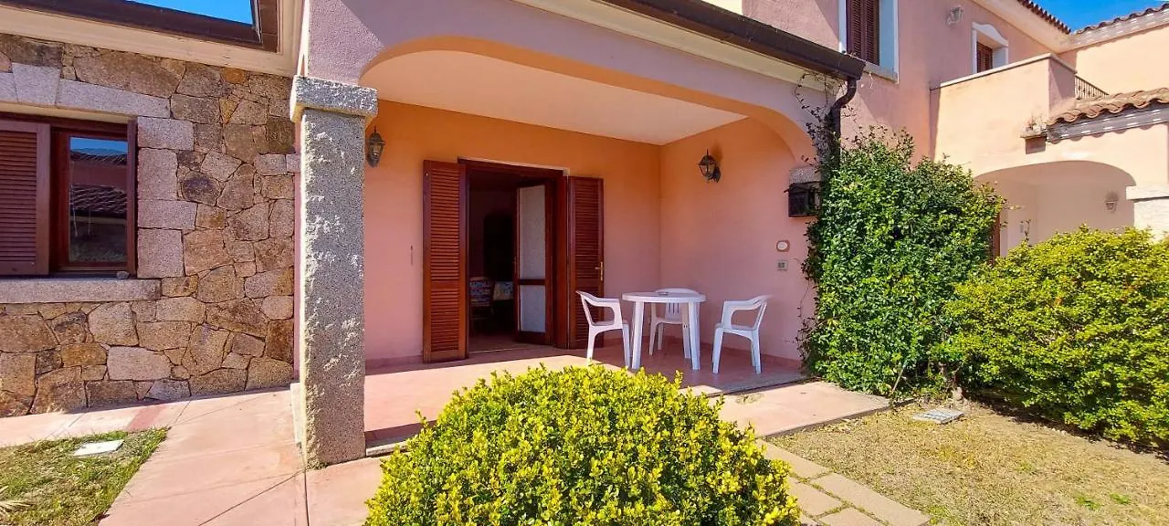 Appartamento Residenziale Trilocale 5 Posti Letto Stella Marina San Teodoro  Italy